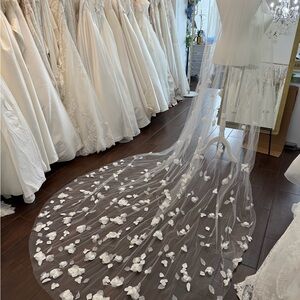 White Bridal Cathedral Veil with 3D Flower Petals